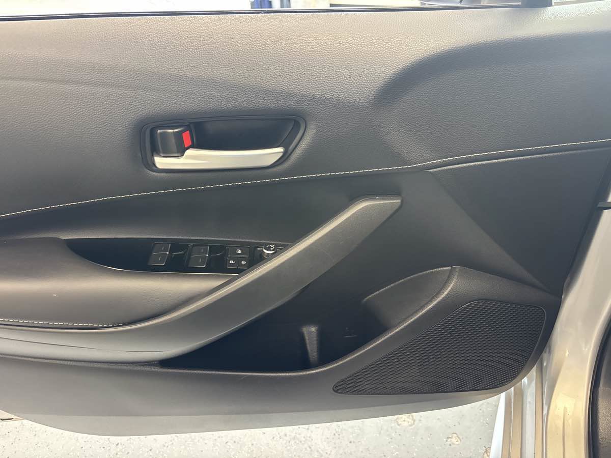 Used 2019 Toyota Corolla SE w/ Carpet Mat Package FWD image 20