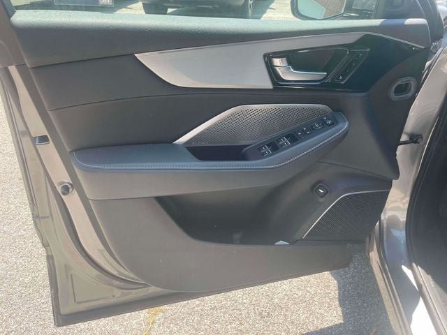 Used 2023 Acura MDX SH-AWD w/ Technology Package image 17