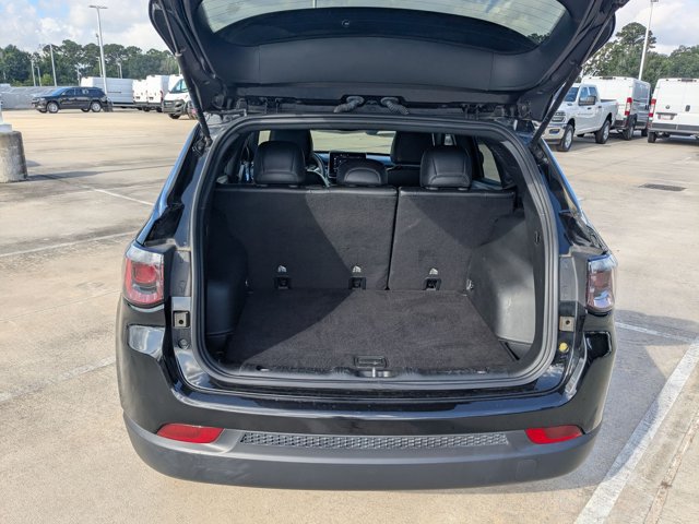Used 2024 Jeep Compass Latitude AWD/4WD image 7