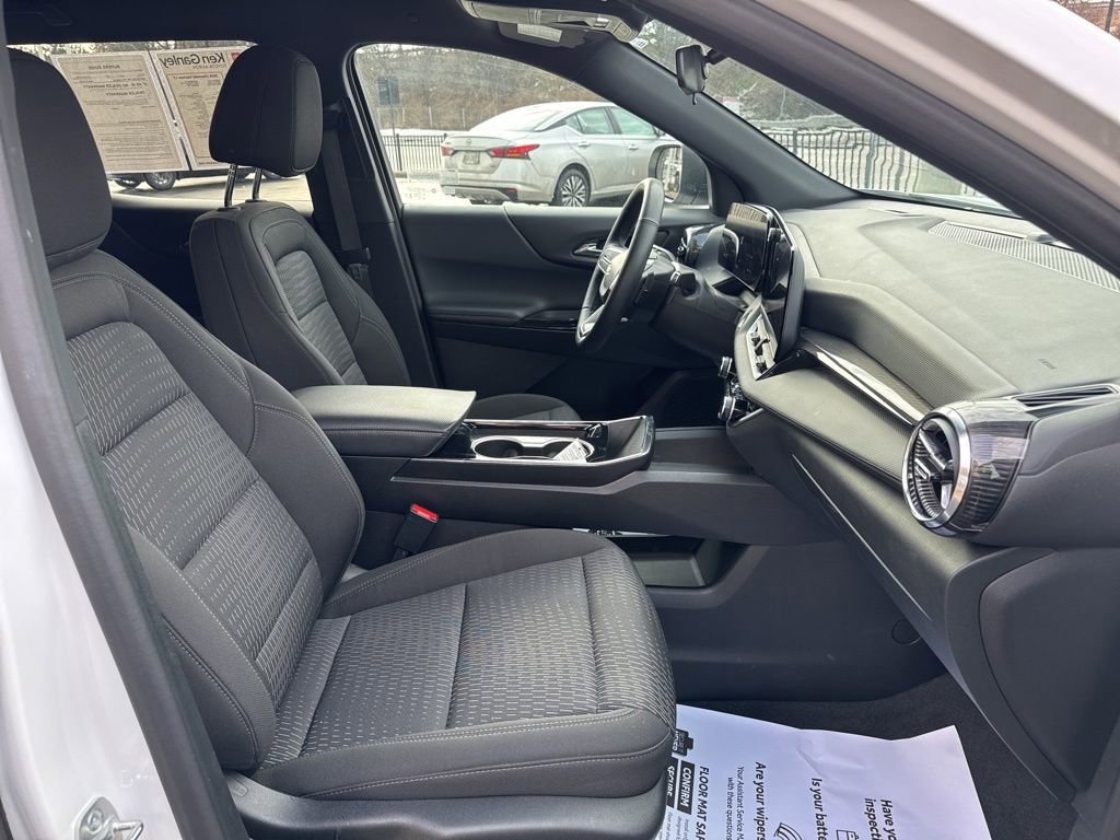 Used 2025 Chevrolet Equinox LT image 26