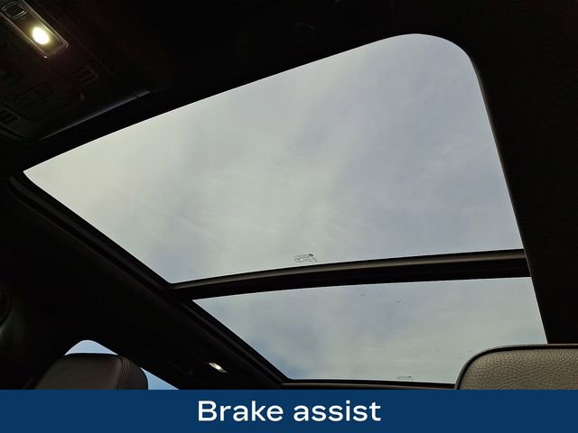 Used 2022 GMC Yukon XL Denali image 16