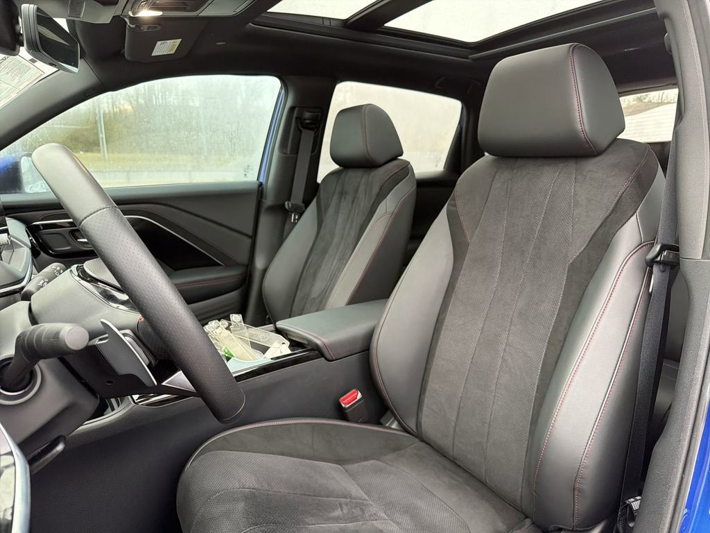 Used 2025 Acura ADX A-Spec FWD image 17