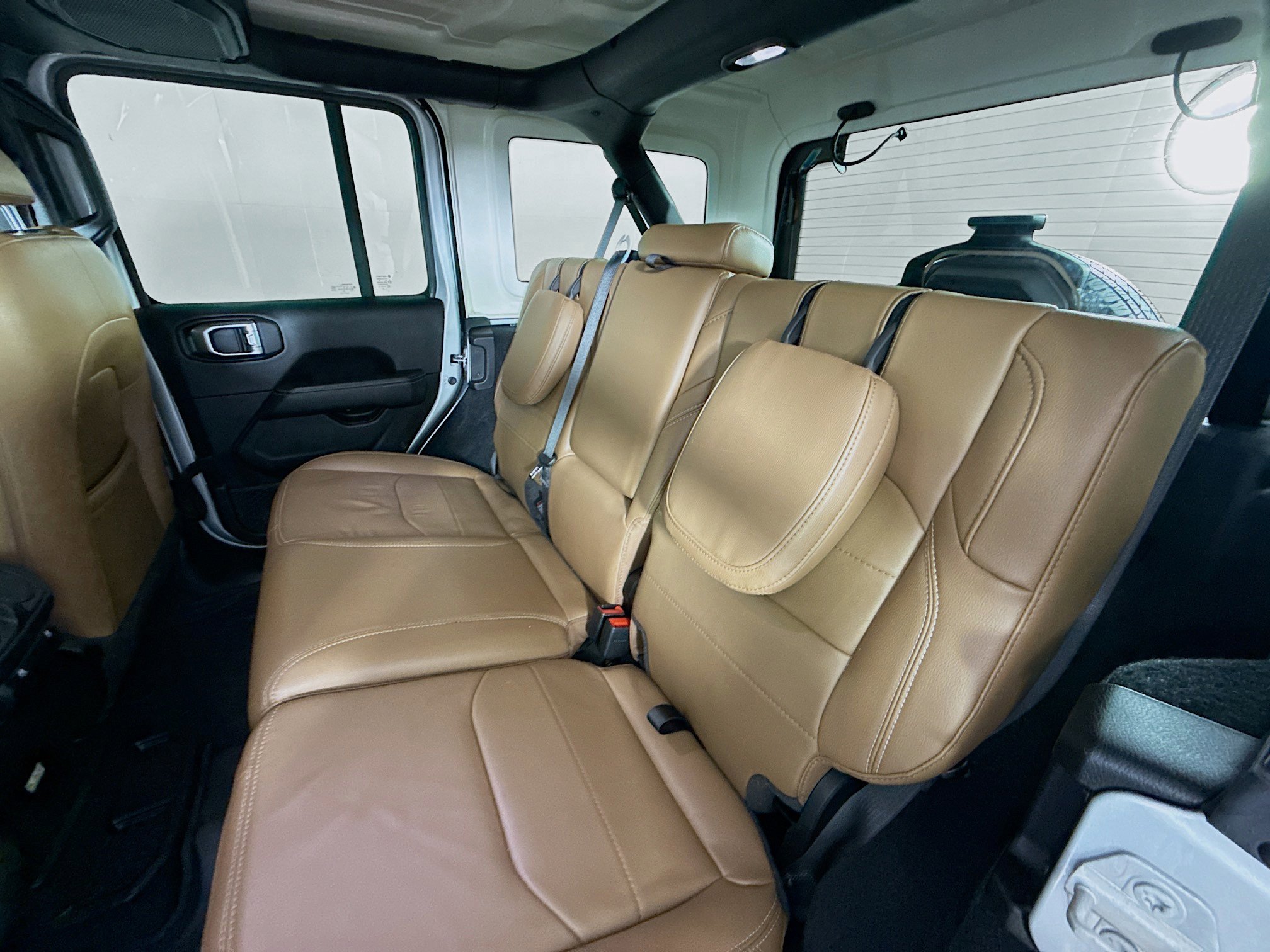 Used 2023 Jeep Wrangler Unlimited Sahara w/ Cold Weather Group image 28