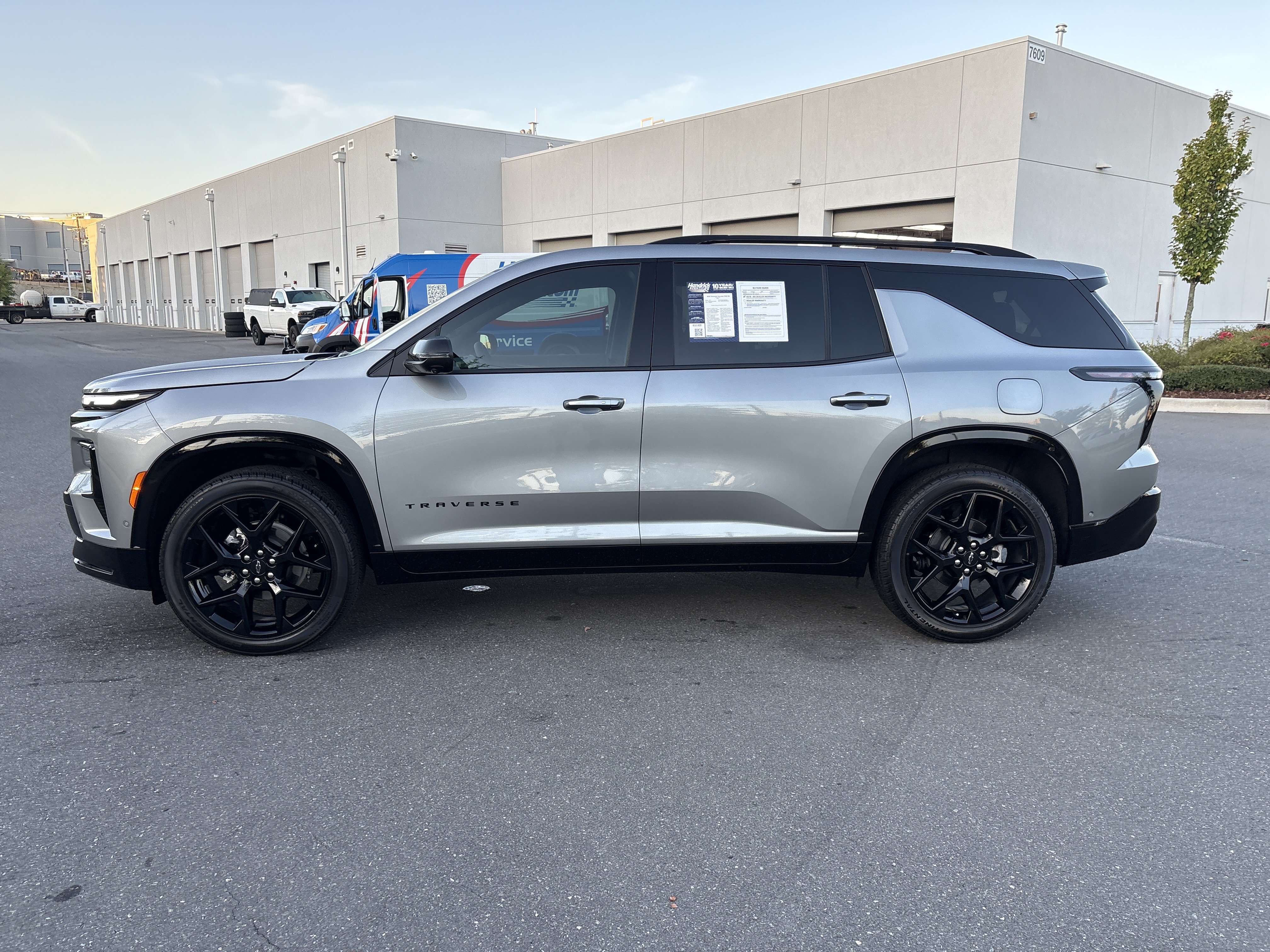 Used 2026 Chevrolet Traverse RS w/ LPO, Floor Liner Package FWD image 6