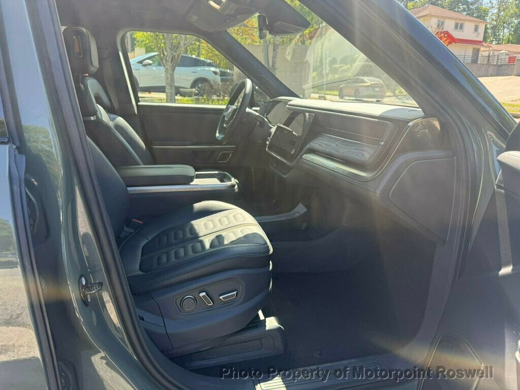 Used 2022 Rivian R1T Launch Edition image 19