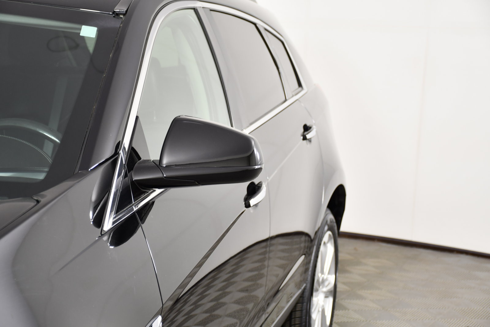 Used 2015 Cadillac SRX Performance w/ Driver Assist Package AWD/4WD image 13