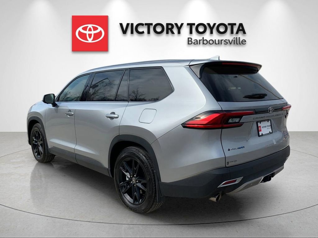 Used 2024 Toyota Grand Highlander MAX Platinum image 3