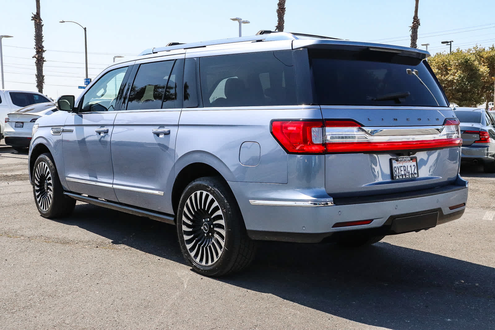 Used 2021 Lincoln Navigator L Black Label w/ Cargo Convenience Package AWD/4WD image 11