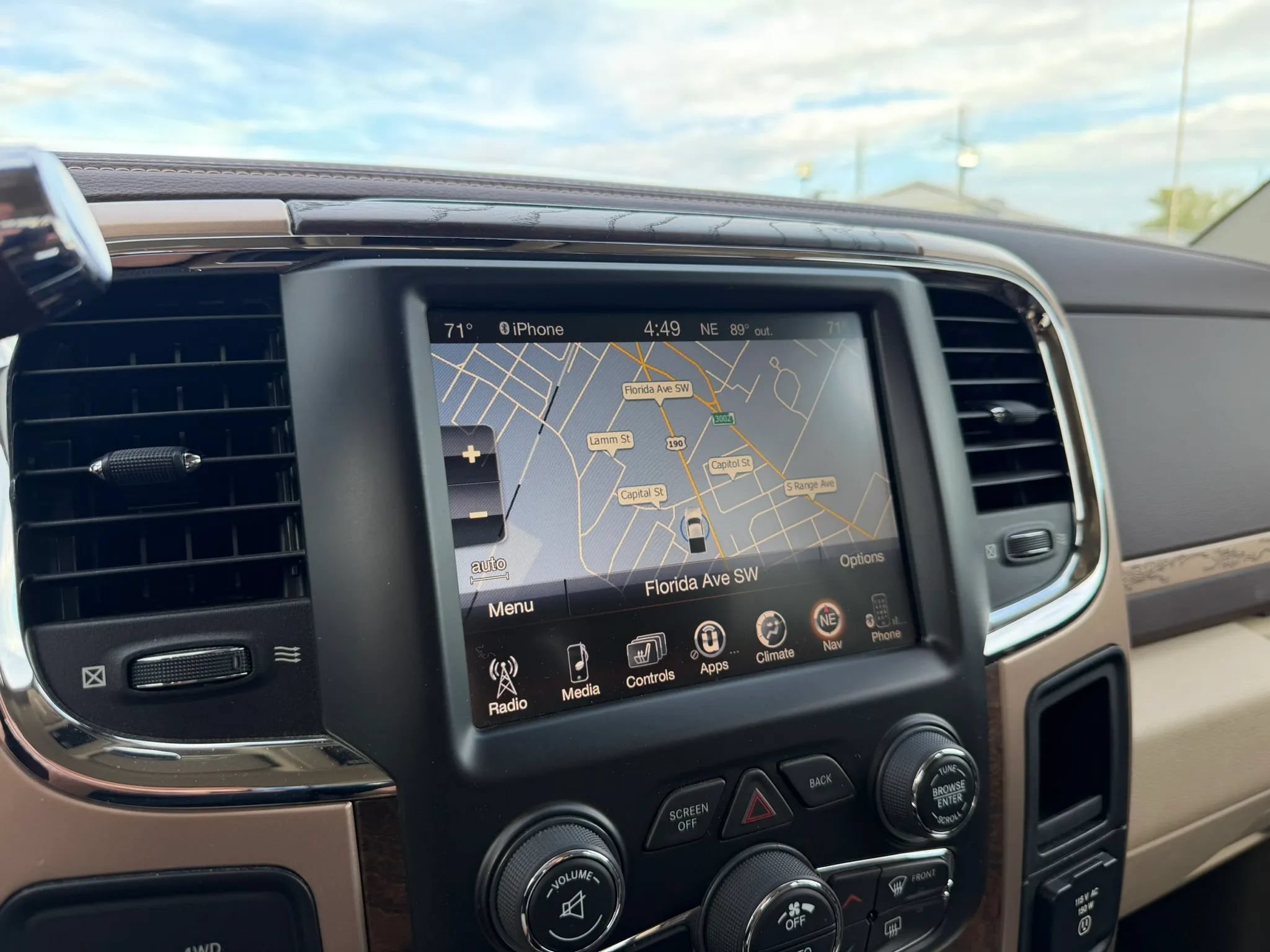 Used 2015 RAM 3500 Laramie Longhorn AWD/4WD image 13