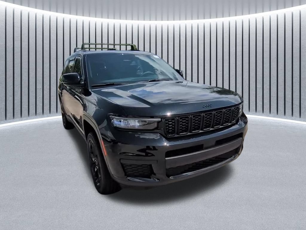 Used 2024 Jeep Grand Cherokee L Altitude AWD/4WD image 2