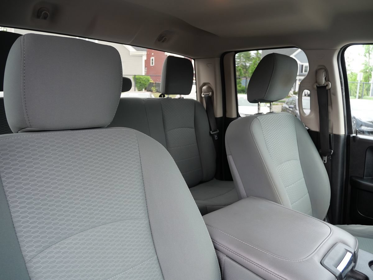 Used 2018 RAM 1500 Express AWD/4WD image 18