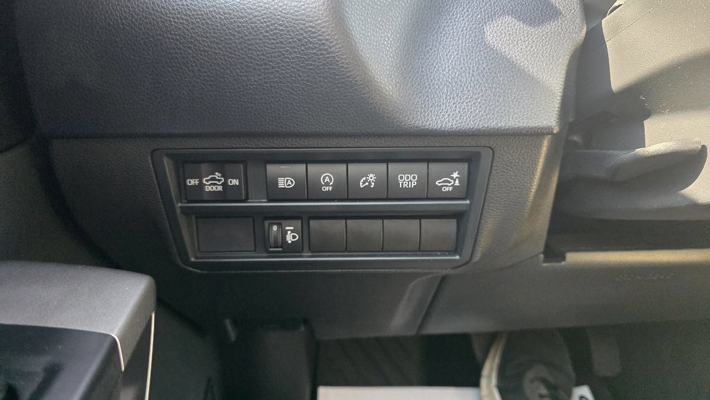 Used 2025 Toyota Tundra SR5 AWD/4WD image 19