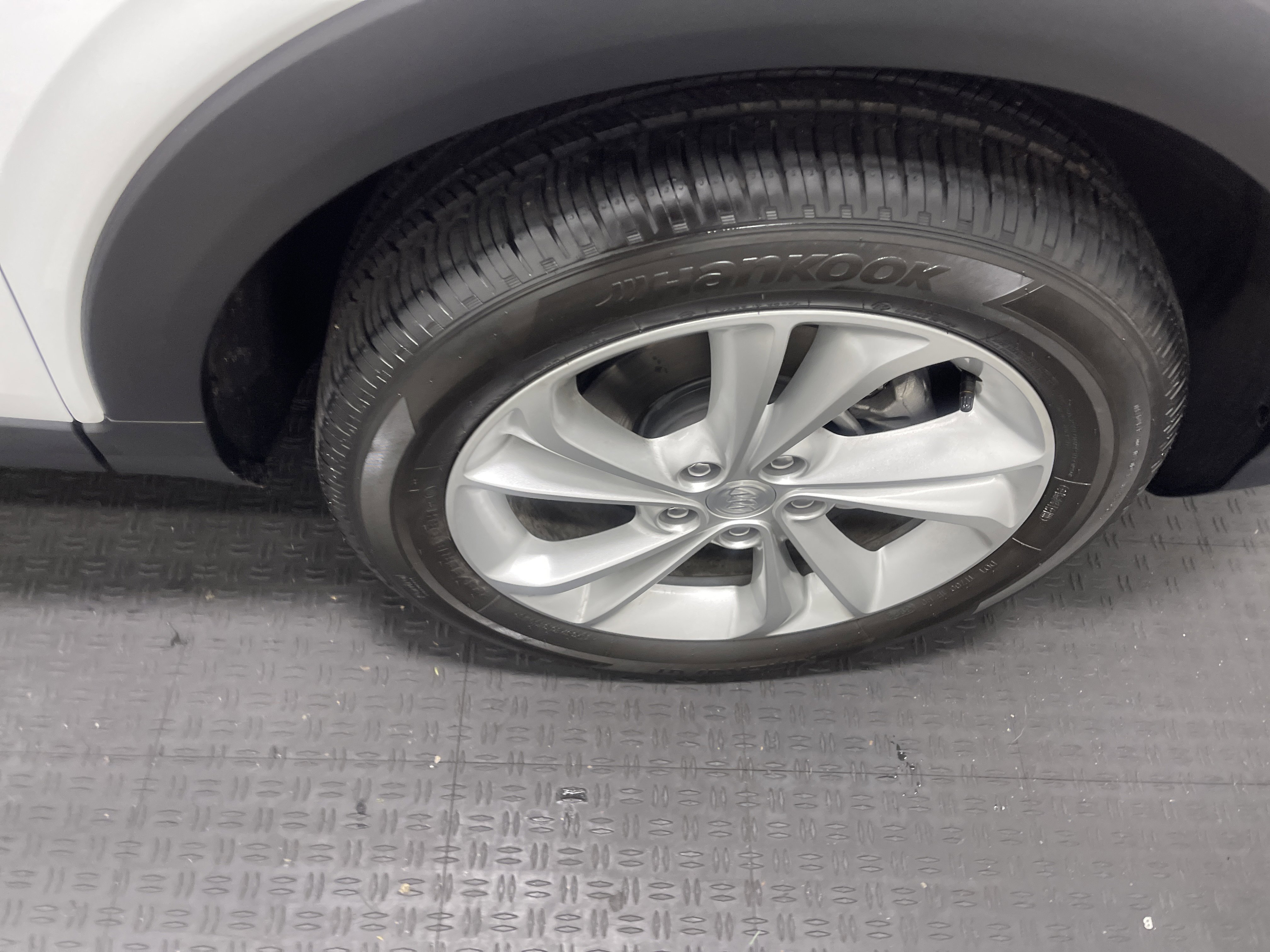 Used 2023 Buick Encore GX Preferred w/ Cold Weather Comfort Package FWD image 27