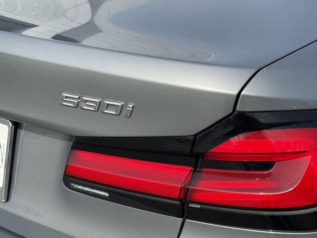 Used 2023 BMW 530i image 28