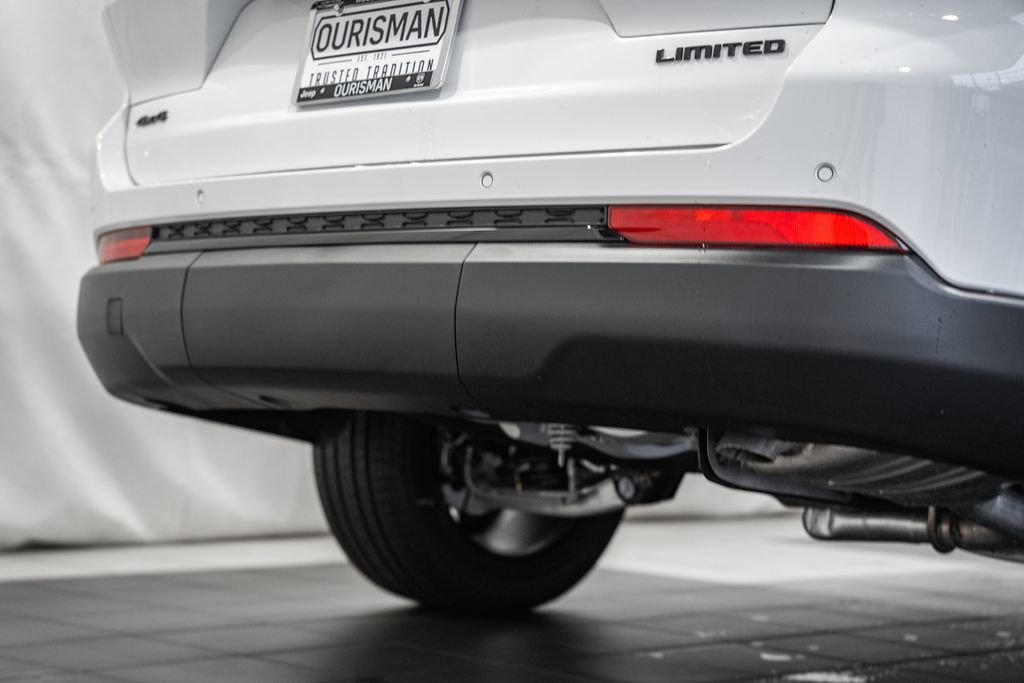 New 2025 Jeep Grand Cherokee L Limited w/ Luxury Tech Group II image 9