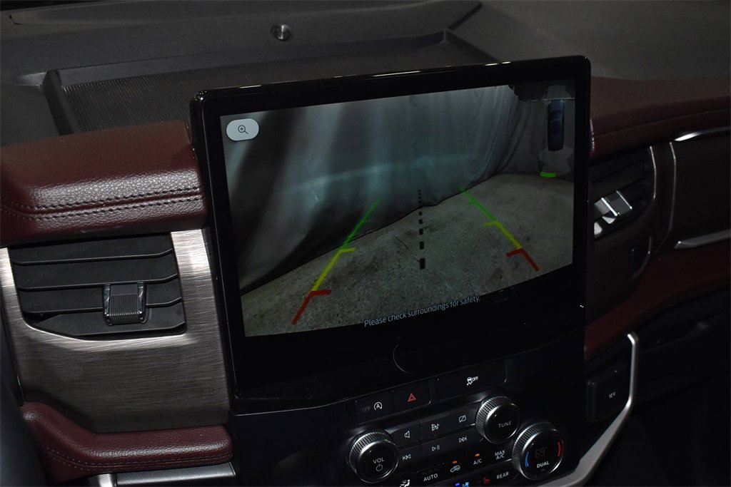 Used 2024 Ford Expedition Limited image 16