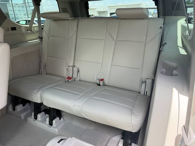 New 2026 Cadillac Escalade ESV Platinum Sport AWD/4WD image 8
