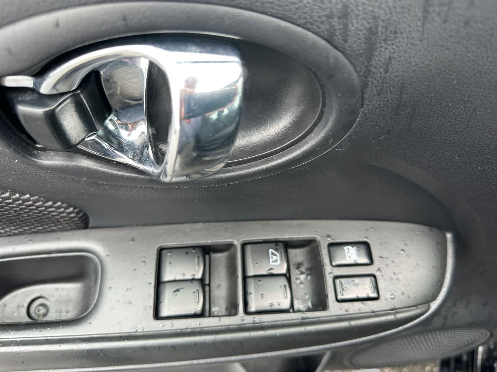 Used 2019 Nissan Versa SV FWD image 11