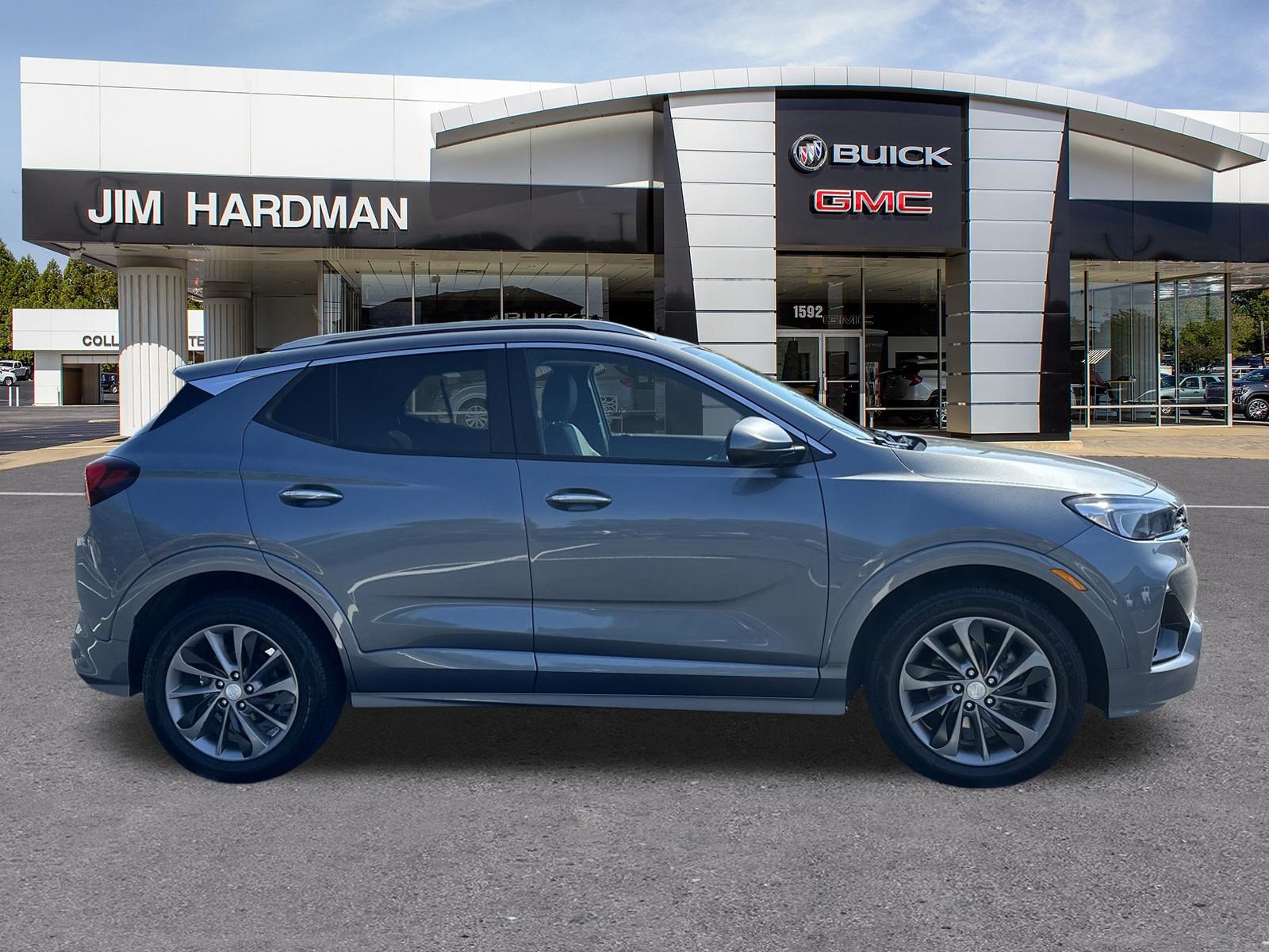 Used 2022 Buick Encore GX Select w/ Sport Touring Package FWD image 8