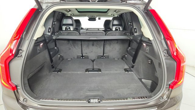 Used 2025 Volvo XC90 B6 Ultra w/ Protection Package Premier AWD/4WD image 47