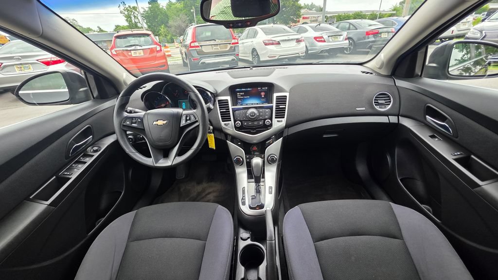 Used 2016 Chevrolet Cruze LT FWD image 19