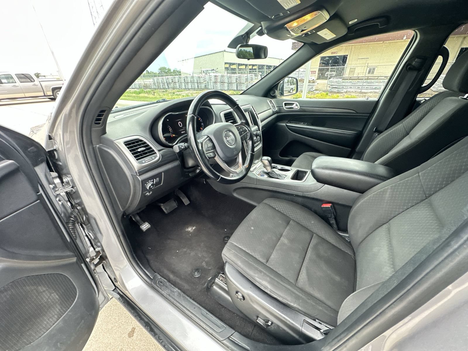 Used 2021 Jeep Grand Cherokee Laredo RWD image 10