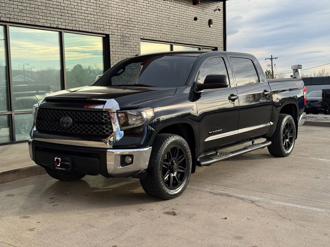 Used 2018 Toyota Tundra SR5 w/ SR5 Upgrade Package image 22