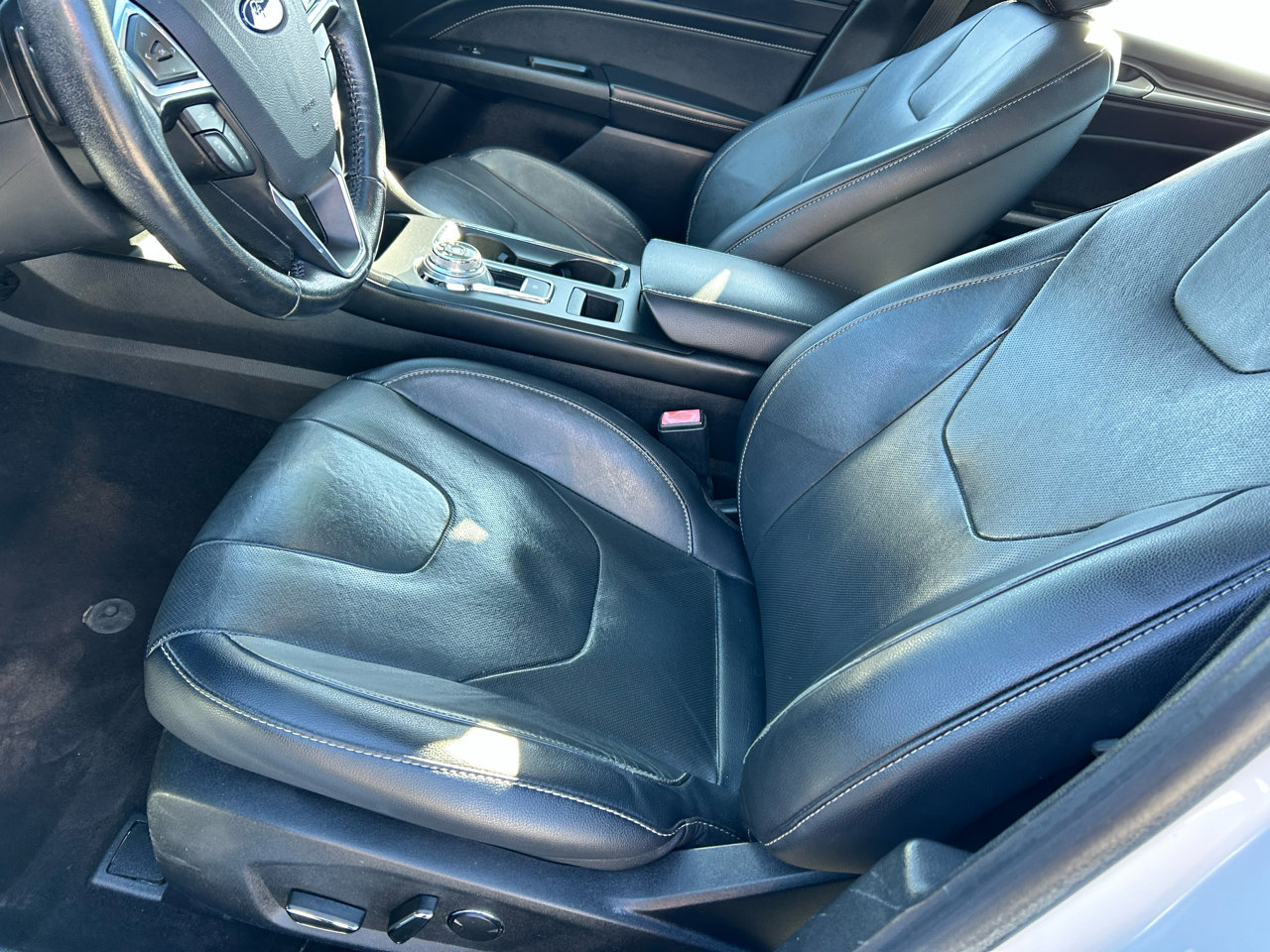 Used 2020 Ford Fusion Titanium image 7