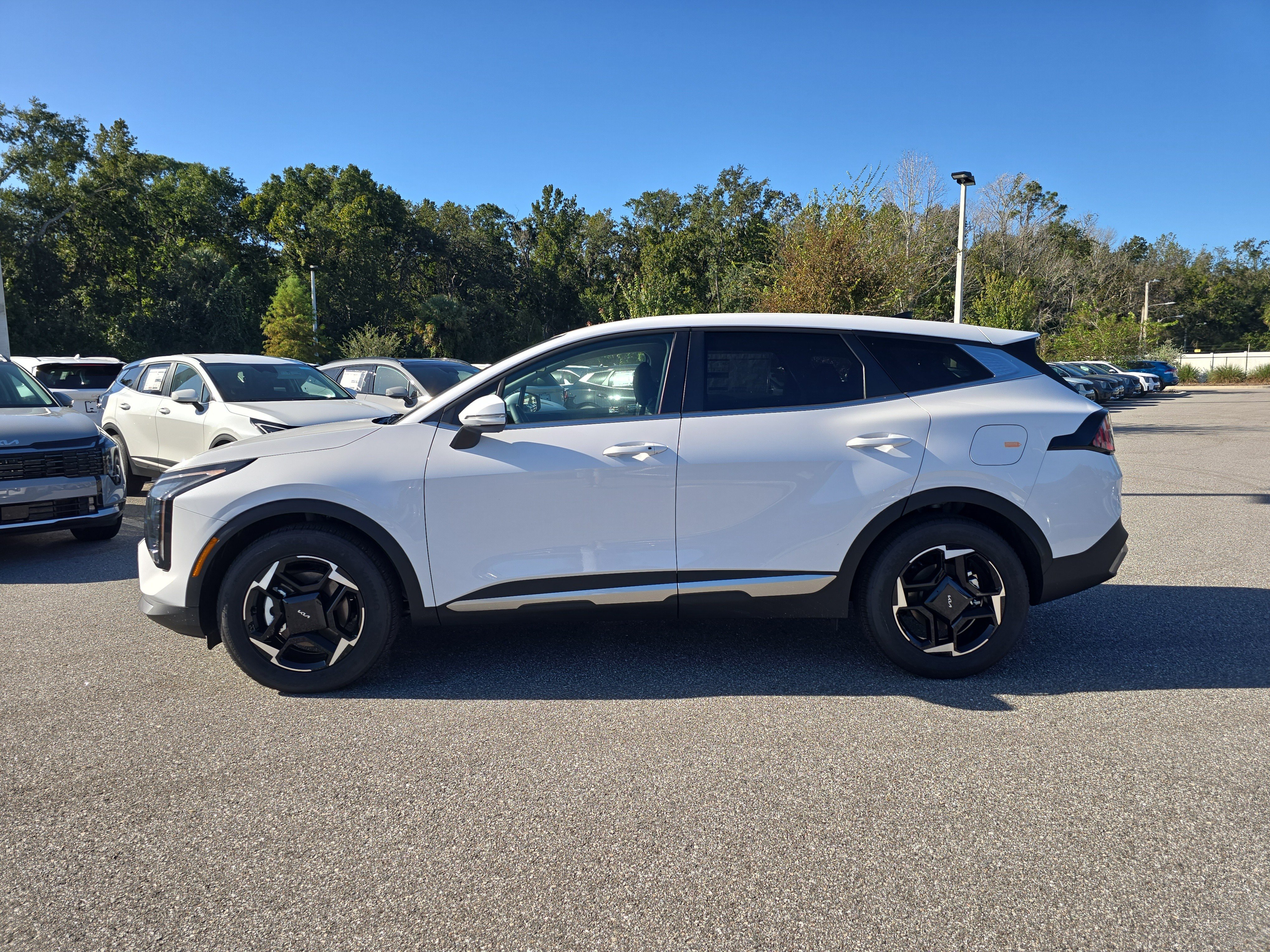 New 2027 Kia Sportage EX FWD image 5