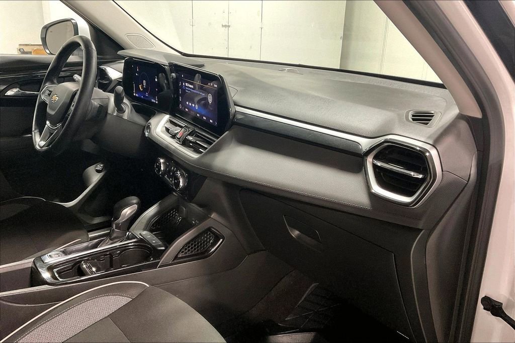 Used 2024 Chevrolet TrailBlazer LT w/ Convenience Package image 19