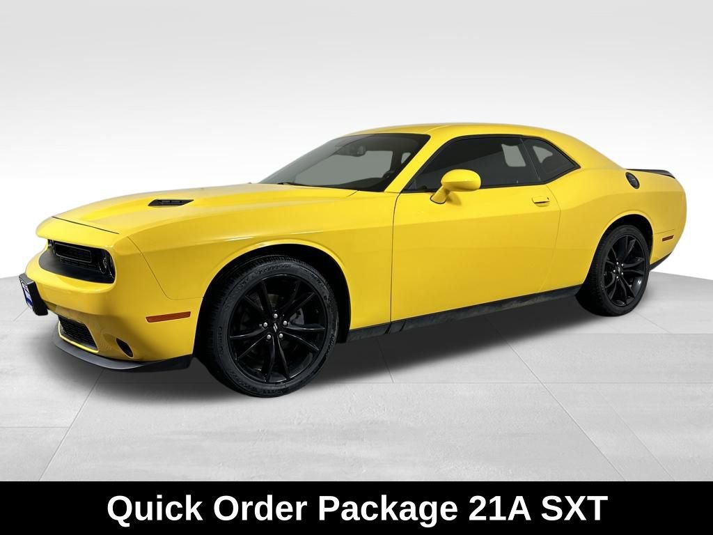 Used 2018 Dodge Challenger SXT w/ Blacktop Package image 5