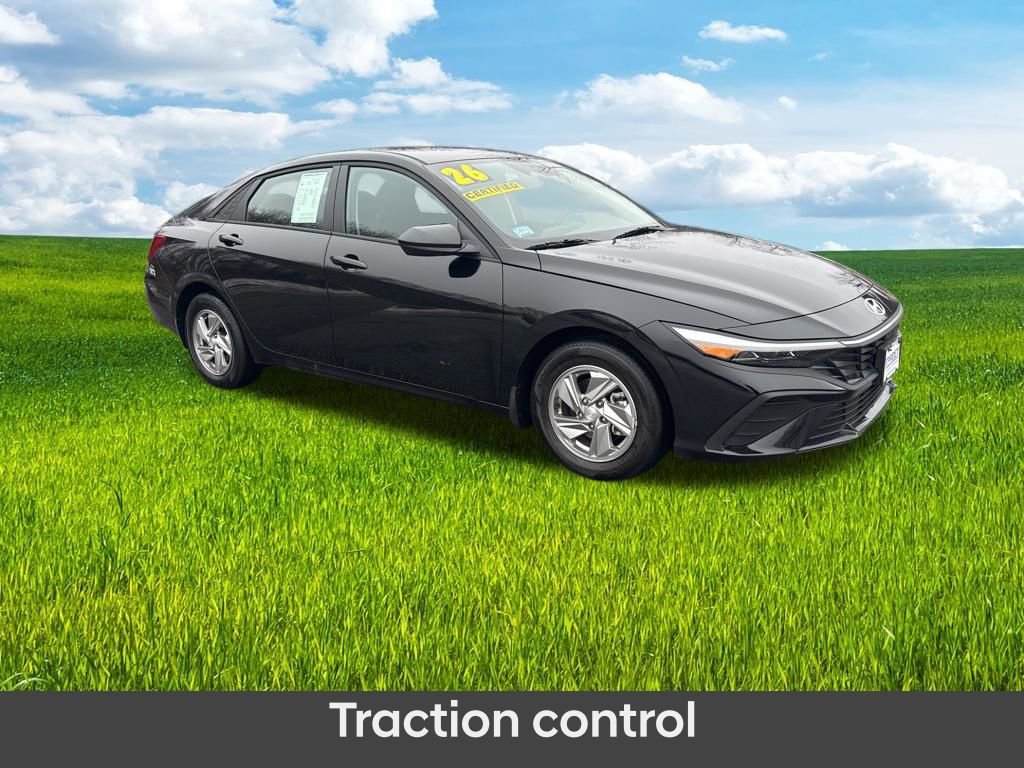 Used 2026 Hyundai Elantra SE image 4
