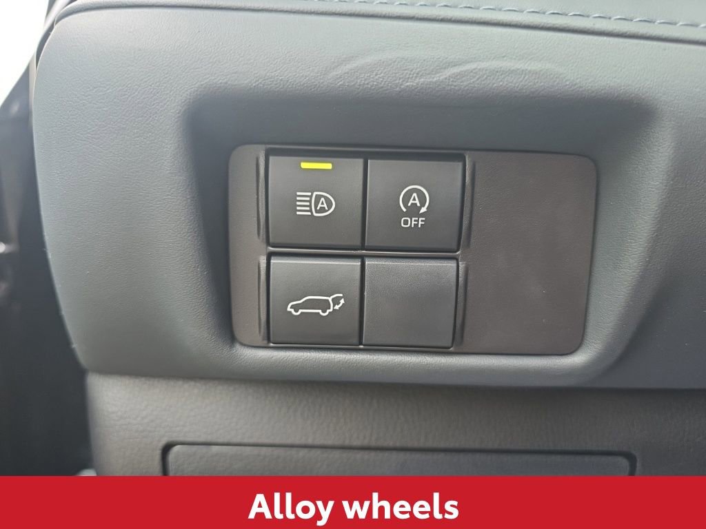 Used 2024 Toyota Highlander LE image 26