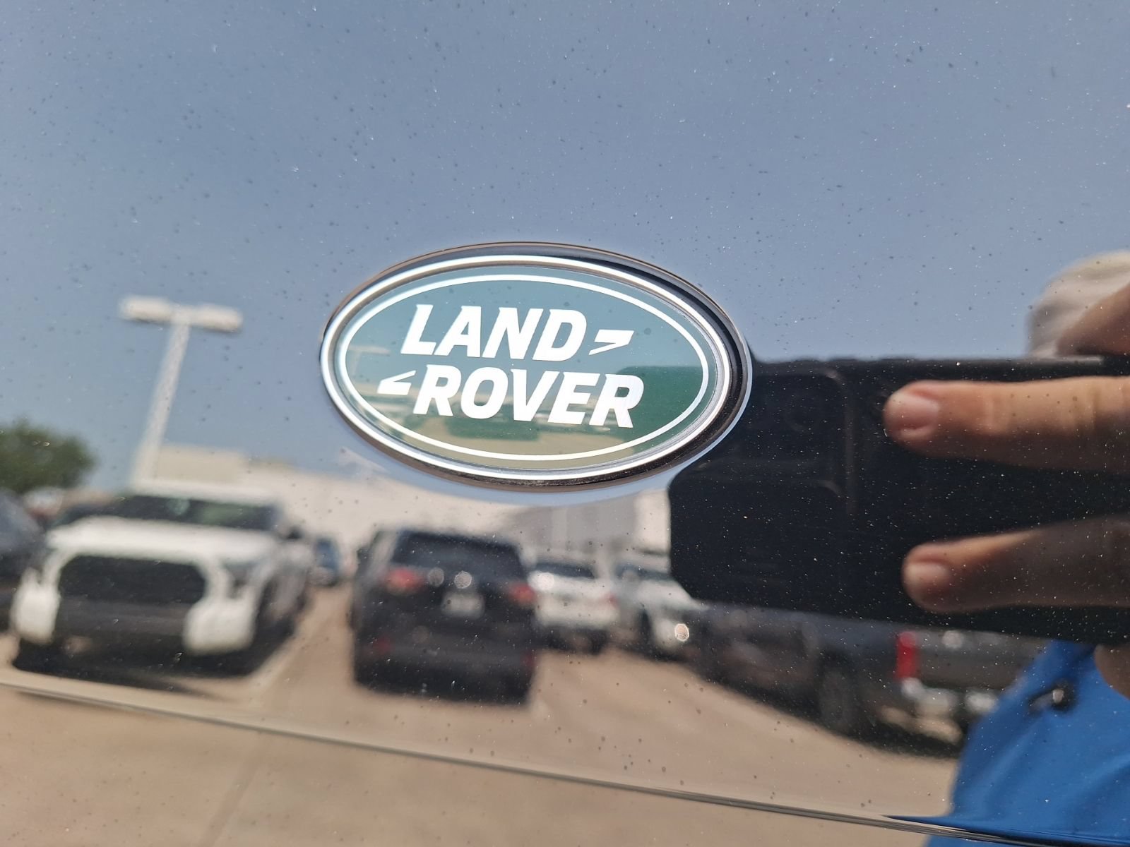 Used 2024 Land Rover Defender 110 X-Dynamic SE AWD/4WD image 13