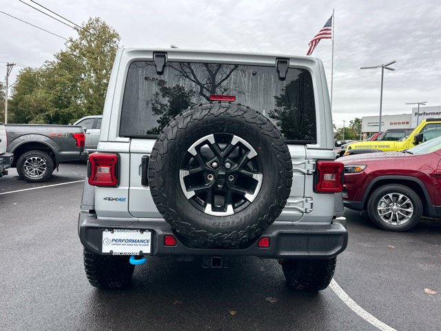 Used 2024 Jeep Wrangler Unlimited Rubicon 4xe w/ Technology Group AWD/4WD image 15