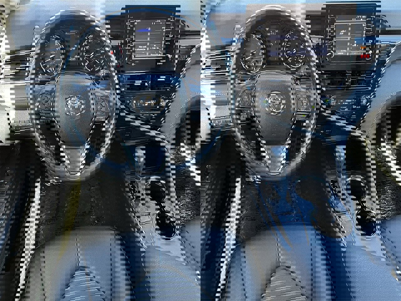 Used 2023 Toyota Camry SE image 10