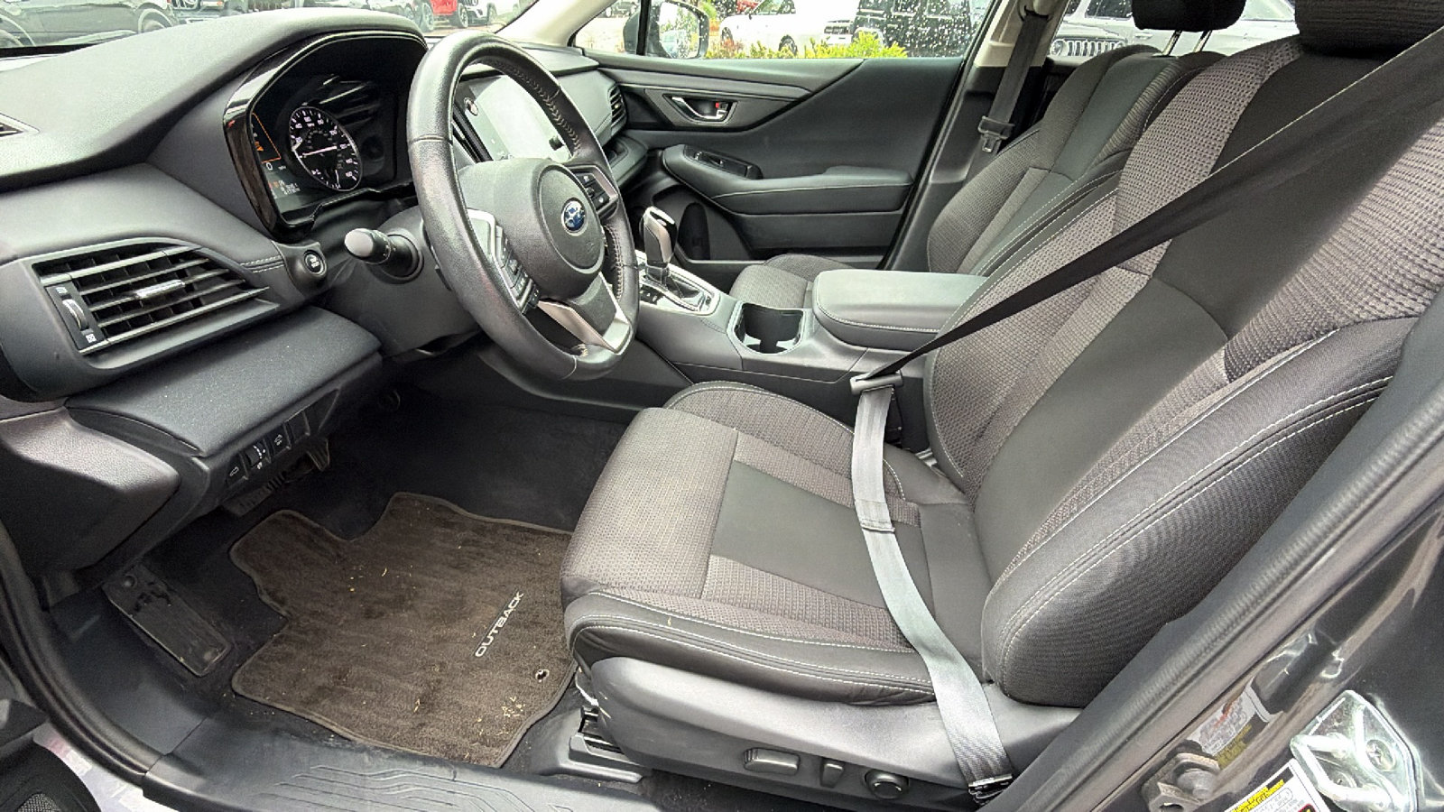 Used 2025 Subaru Outback Premium AWD/4WD image 16