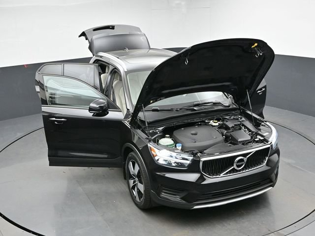 Used 2020 Volvo XC40 T5 Momentum w/ Protection Package Premier image 45