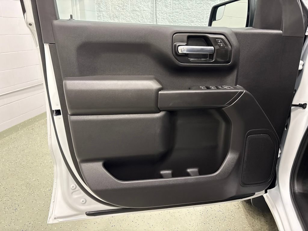 Used 2026 Chevrolet Silverado 1500 Custom AWD/4WD image 16