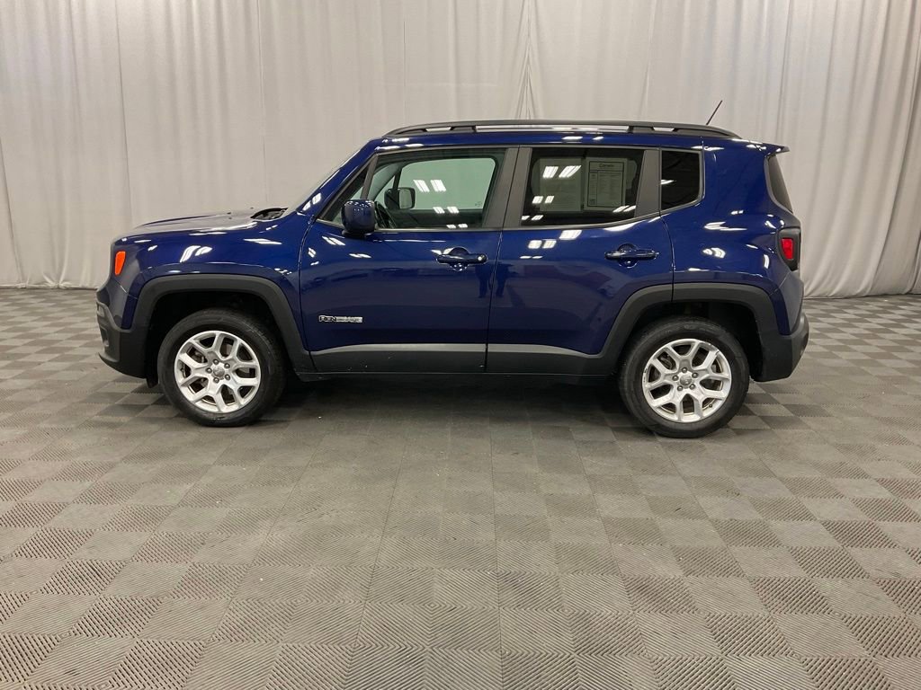 Used 2017 Jeep Renegade Latitude w/ Cold Weather Group AWD/4WD image 13