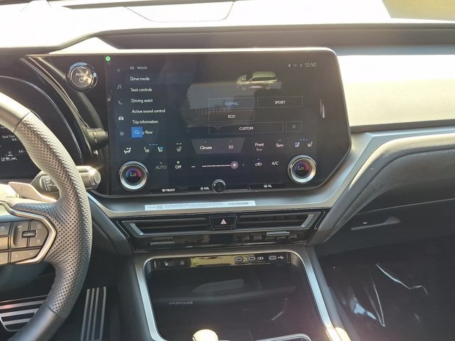 Used 2026 Lexus TX 500h AWD w/ Technology Package image 24