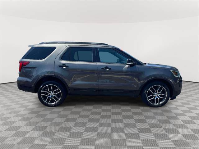 Used 2019 Ford Explorer Sport w/ Equipment Group 401A AWD/4WD image 8