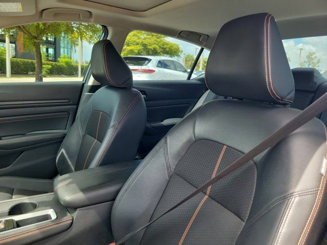 Used 2019 Nissan Altima 2.5 SR w/ SR Premium Package image 17