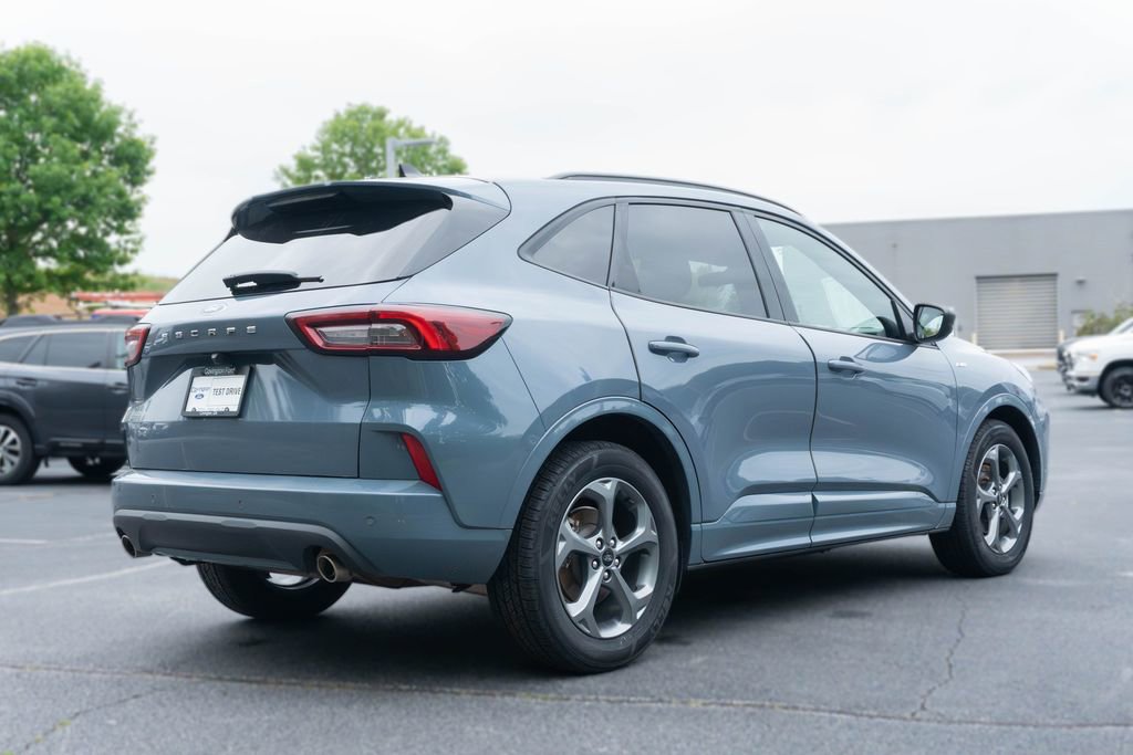 Used 2023 Ford Escape ST-Line w/ Tech Pack #1 FWD image 9
