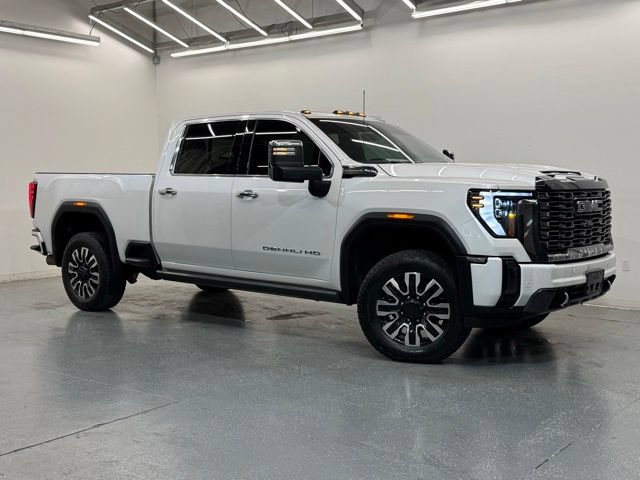 Used 2024 GMC Sierra 2500 Denali Ultimate AWD/4WD image 2