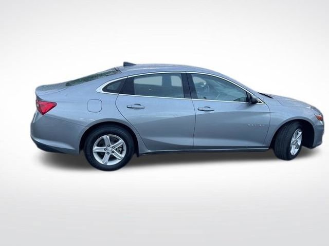 Used 2025 Chevrolet Malibu LS image 9