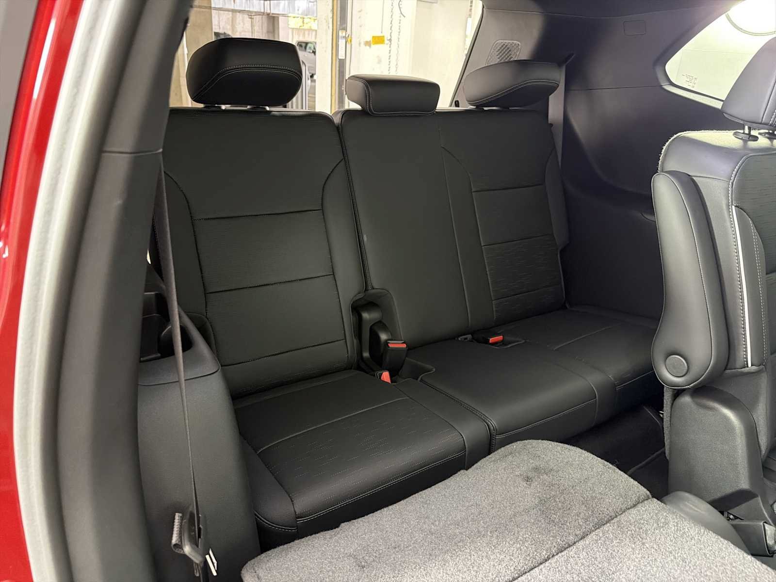 Used 2025 Buick Enclave Sport Touring w/ Power Package FWD image 13