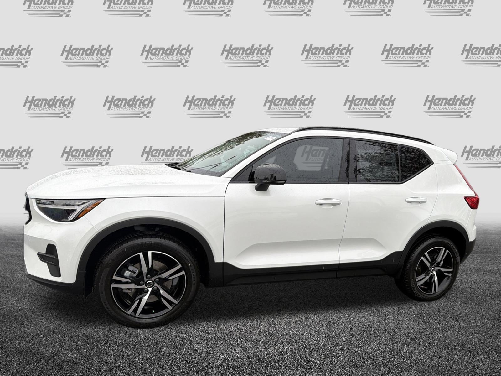 New 2026 Volvo XC40 B4 Core FWD image 6