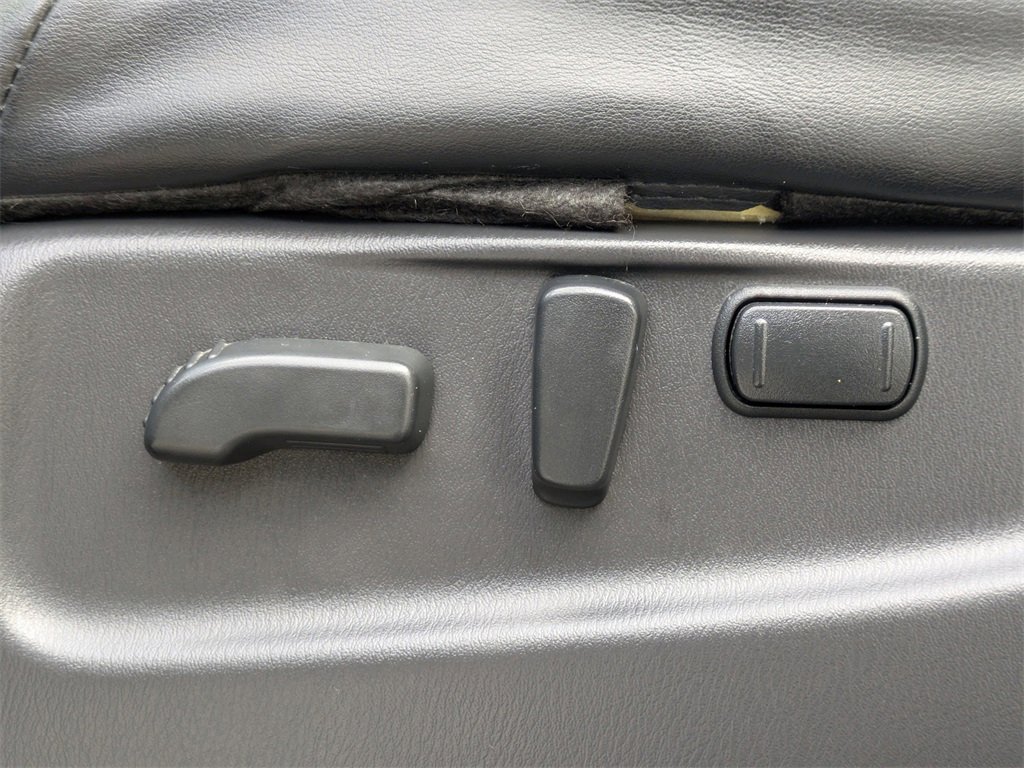 Used 2020 Nissan Armada SL w/ Premium Package image 21