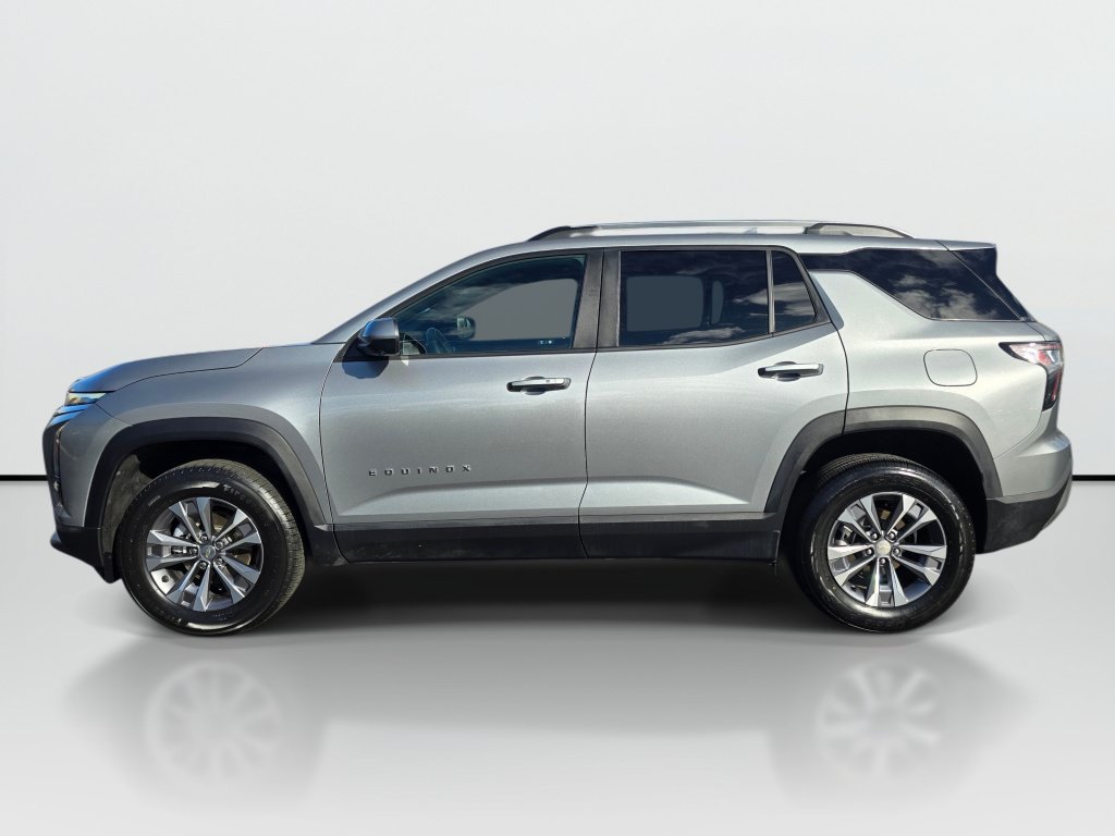 Used 2025 Chevrolet Equinox LT w/ Convenience Package II FWD image 2